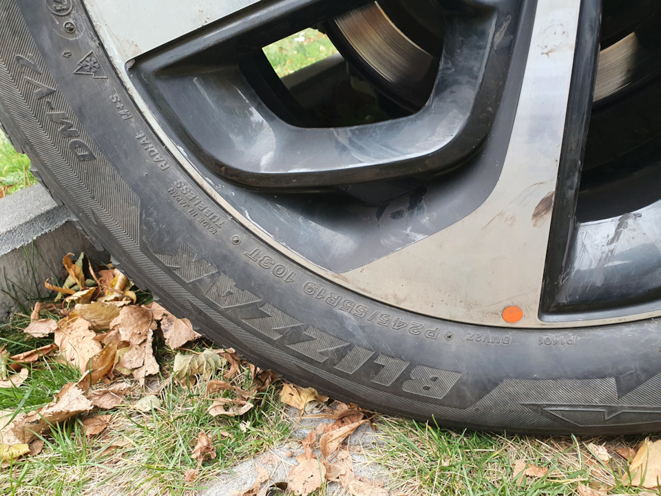 Поставив зад 245/55R19 5