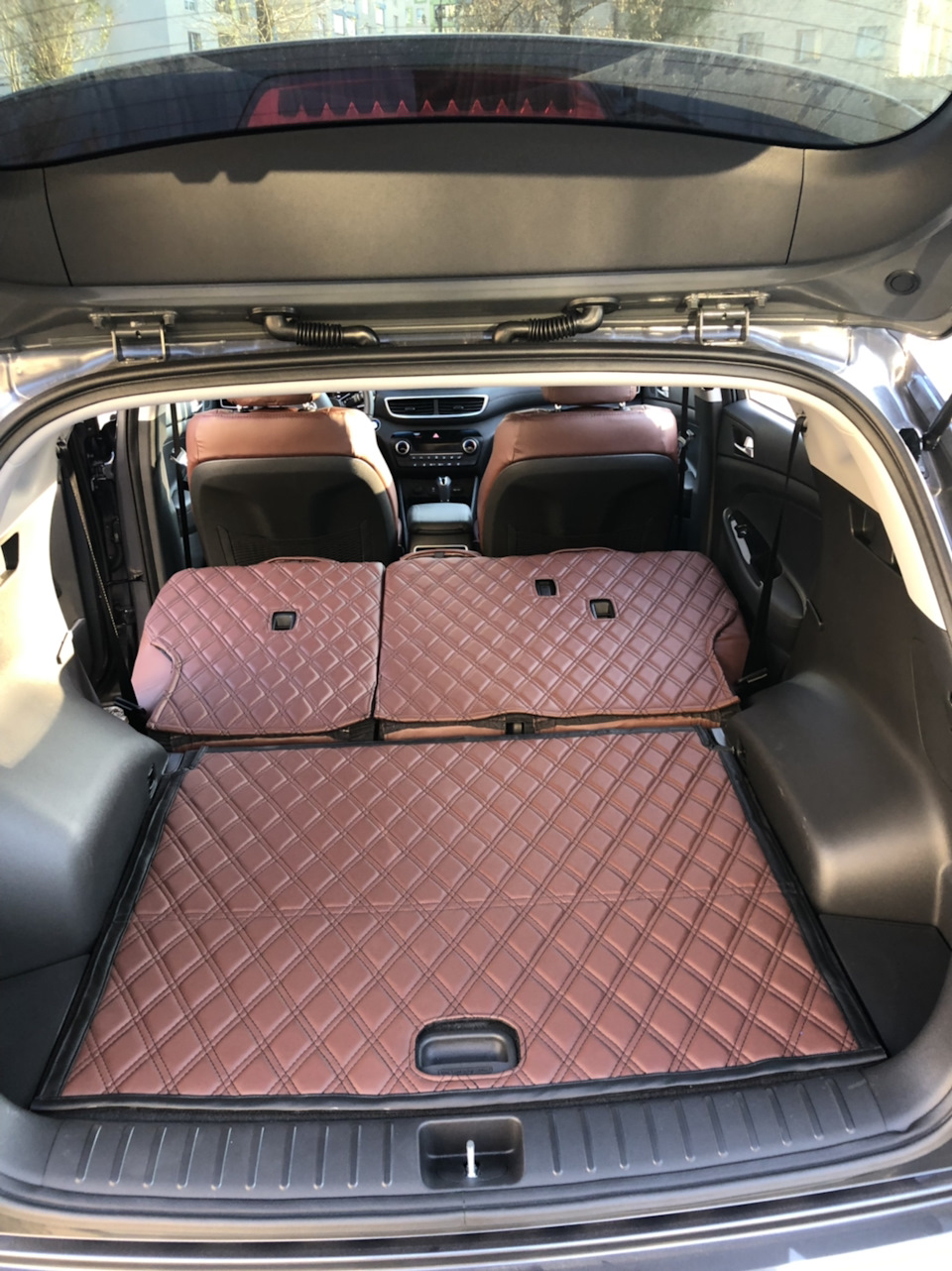 7. Авточохли рівня перетяжки Avtomania S-Line. Коричнева екошкіра 2