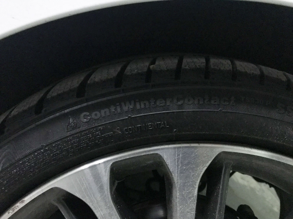 Зима на гумі Continental 225/40 R18 3