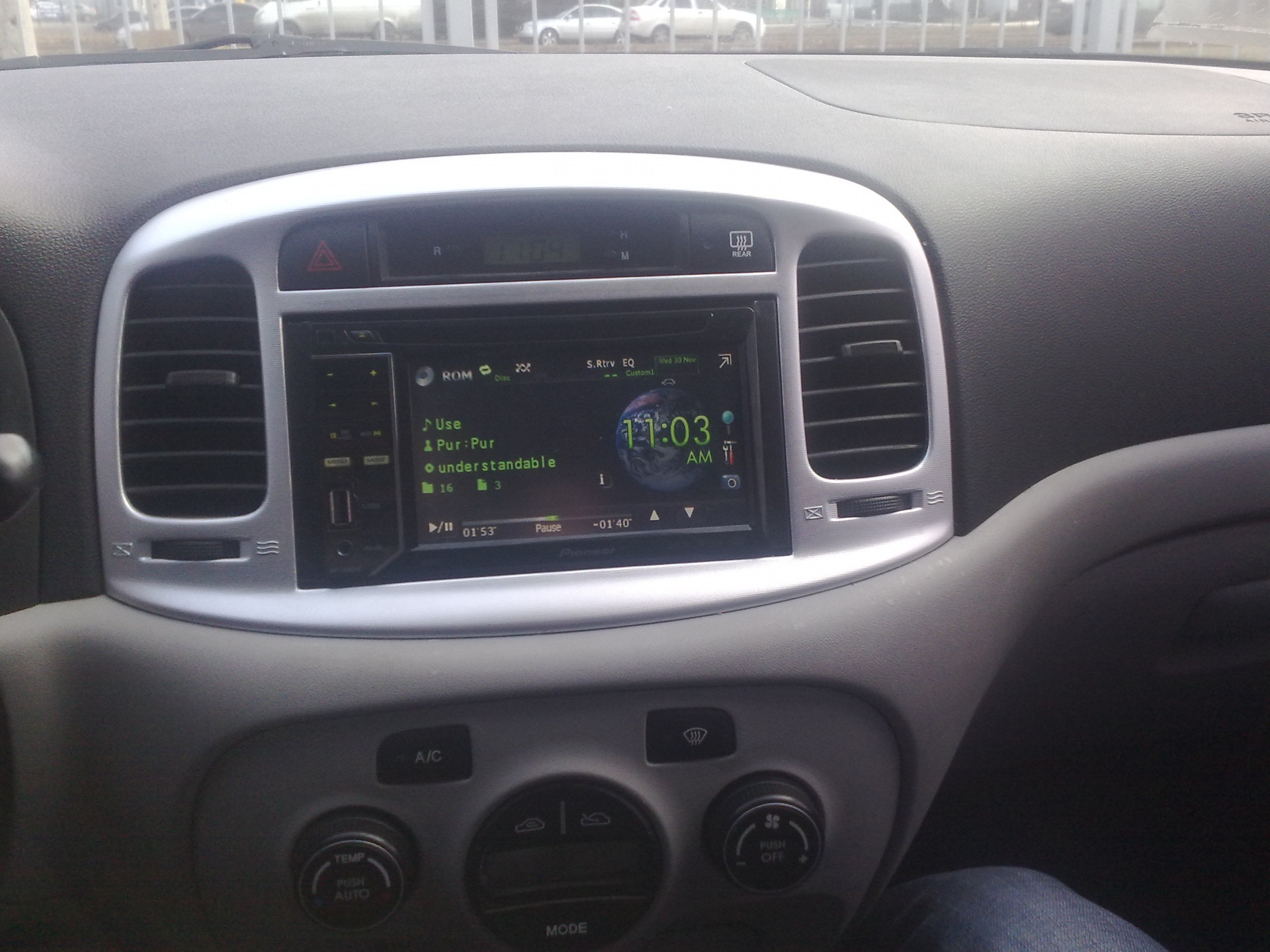 Встановив замість штатної магнітоли Pioneer AVH-P2300DVD 5