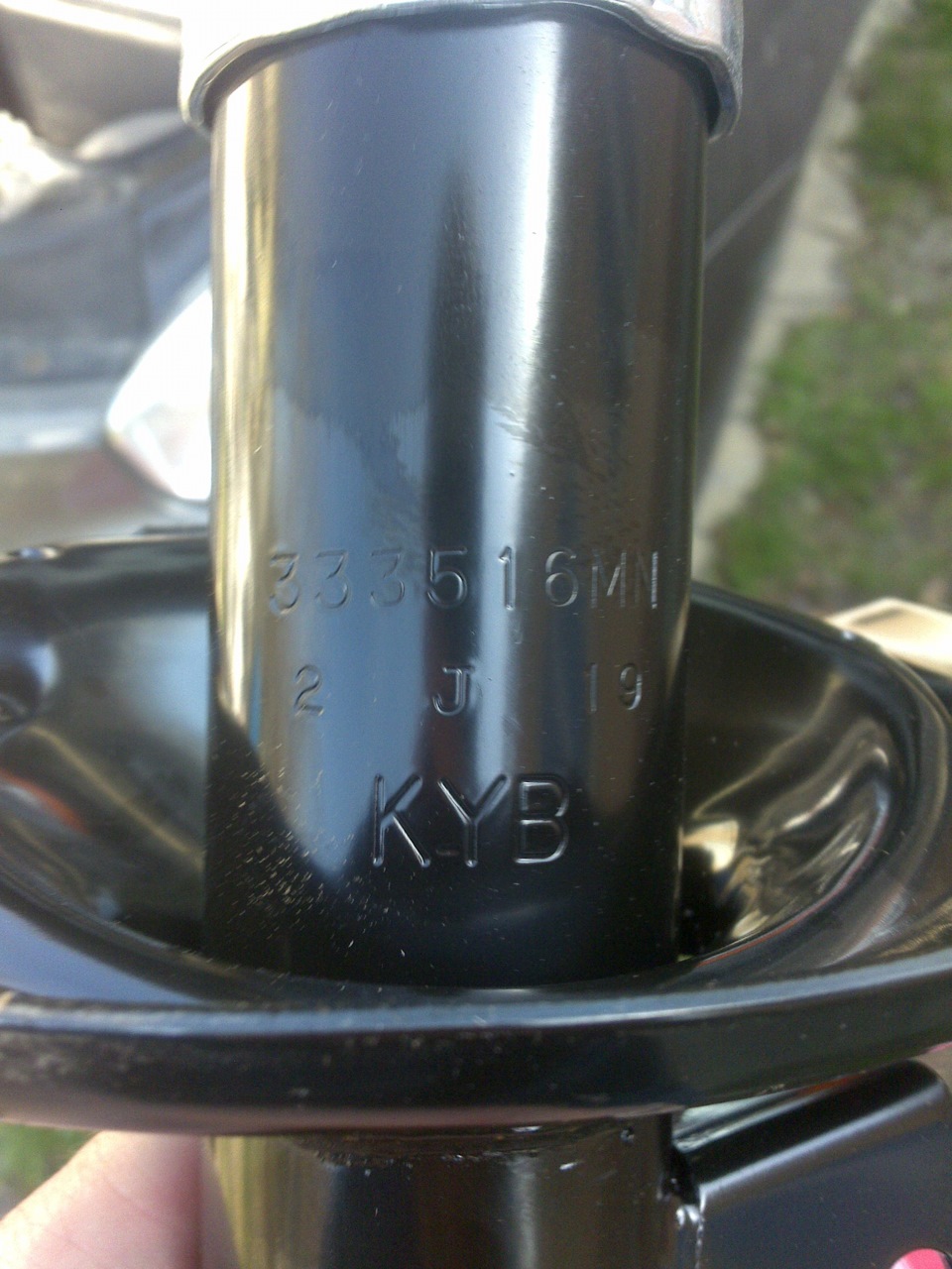 Заміна передніх амо на Kyb 2