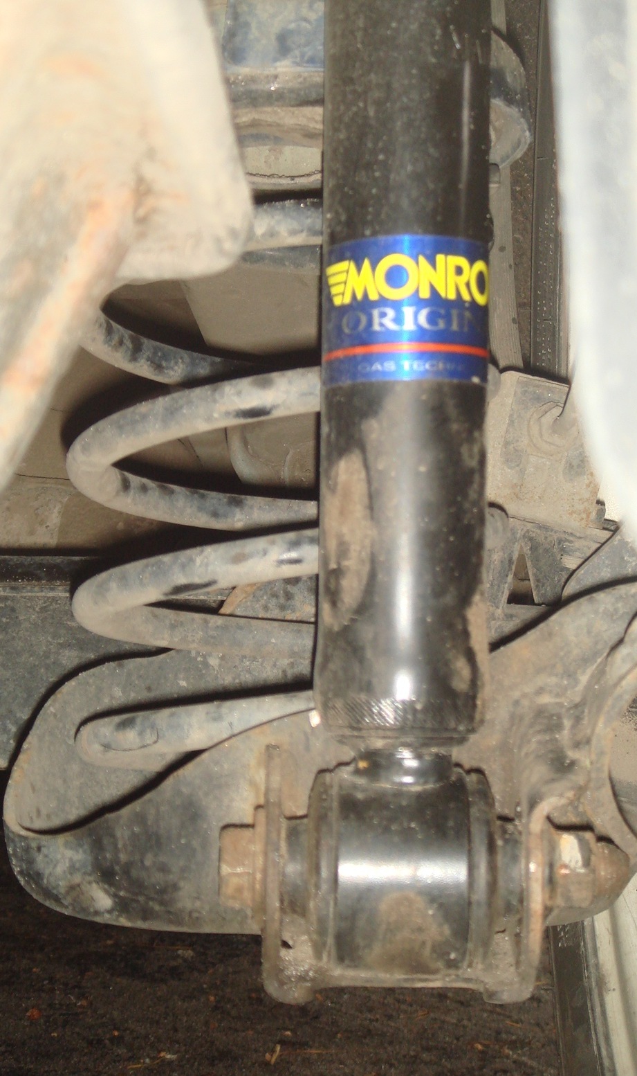 Заміна амортизаторів Monroe 2