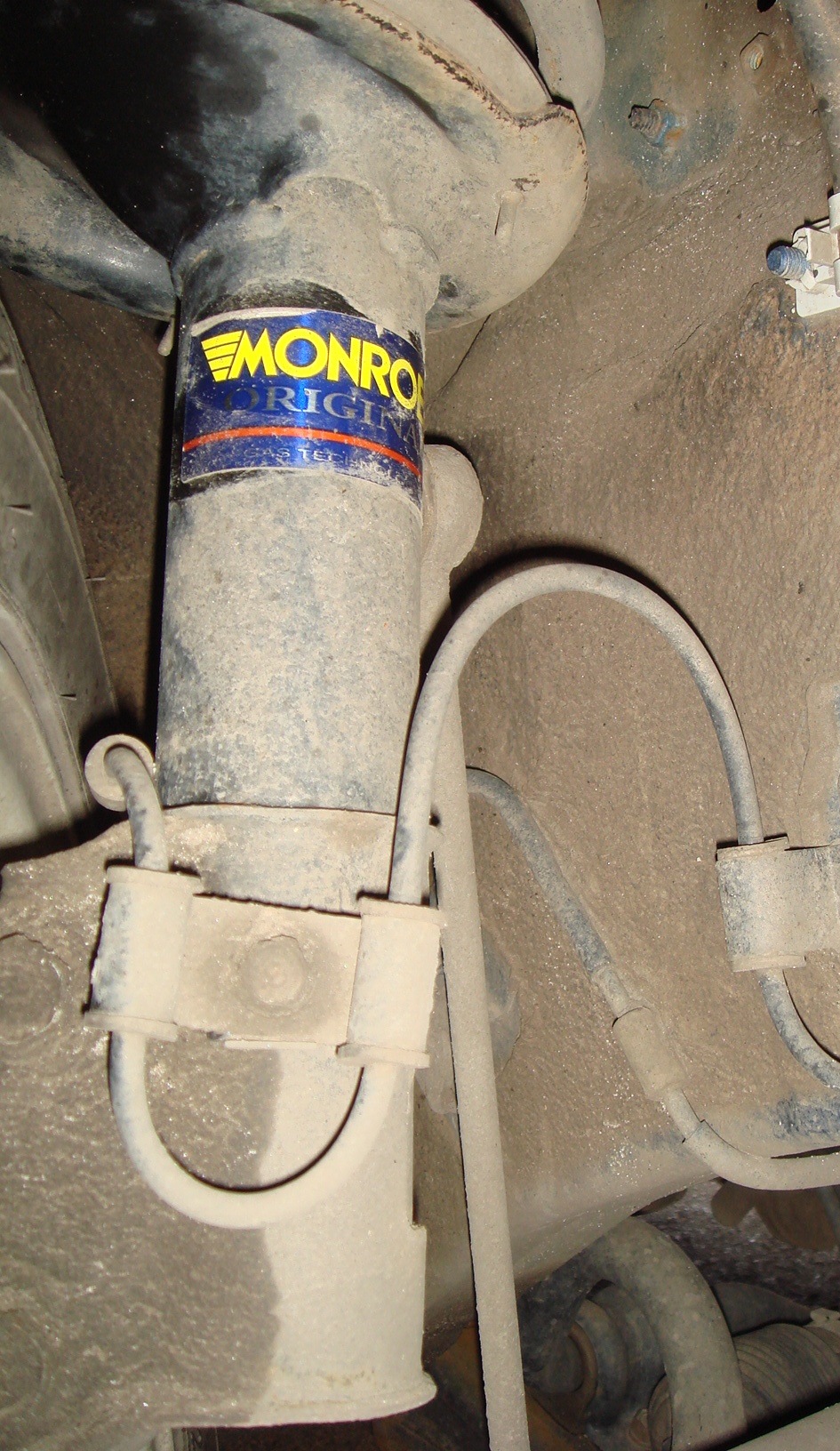 Заміна амортизаторів Monroe 3