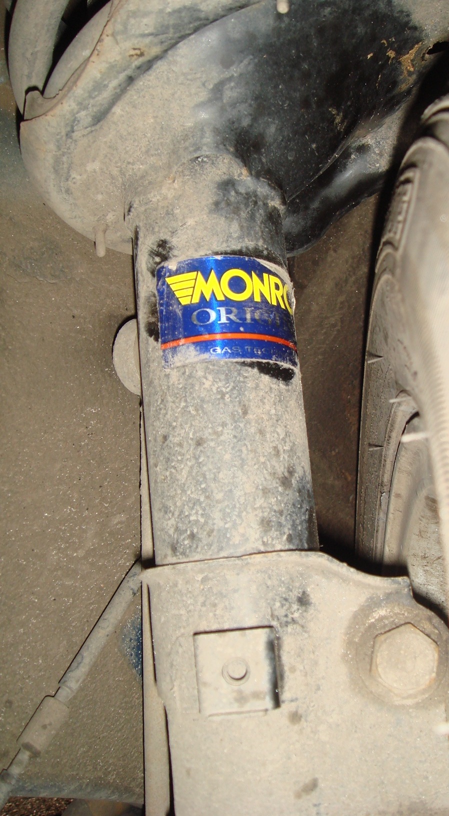 Заміна амортизаторів Monroe 4