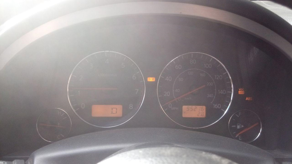 Зламався Infiniti FX45. Горить BRAKE+SLIP+VDC OFF 1