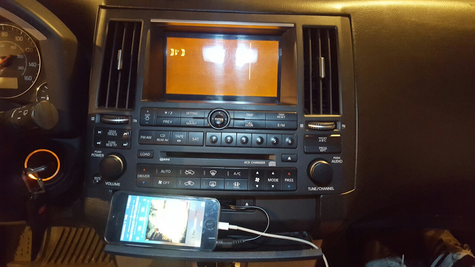 AUX на FX 35 2004 року. Варіант 2 - DVD вхід. 5