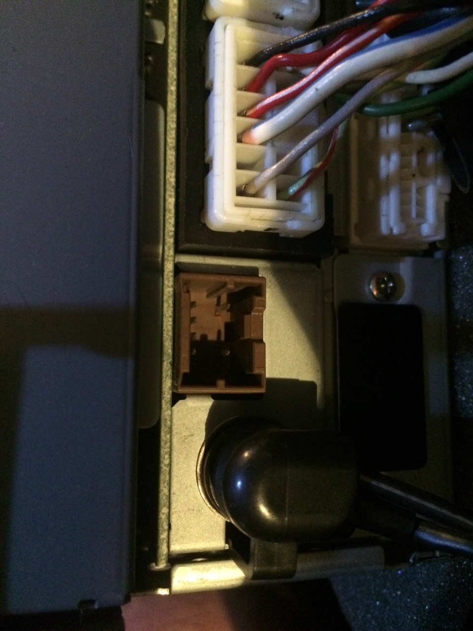 AUX на FX 35 2004 року. Варіант 2 - DVD вхід. 1