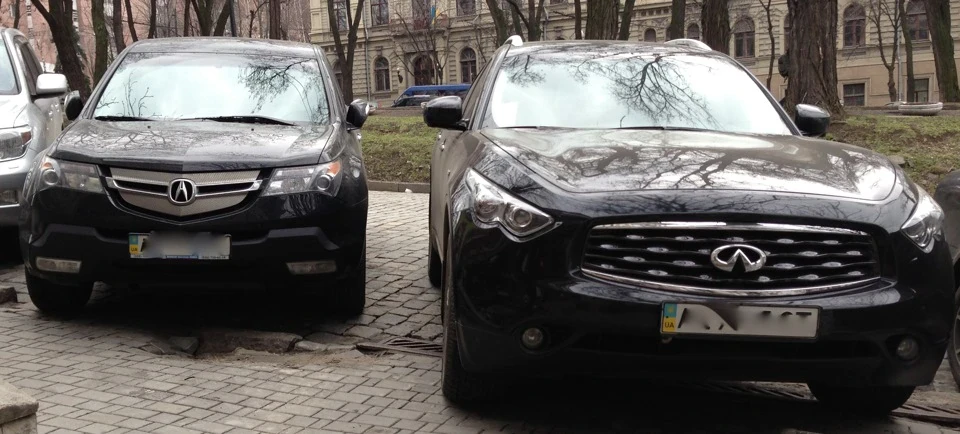 Порівняння Acura MDX (II gen) та Infiniti FX (II gen). (до рейсталінгу)