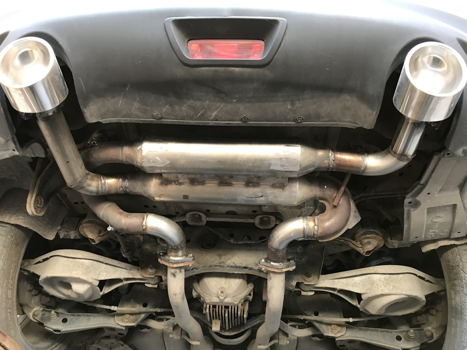 Вихлоп із Nissan GT-R на Infiniti FX QX70 3