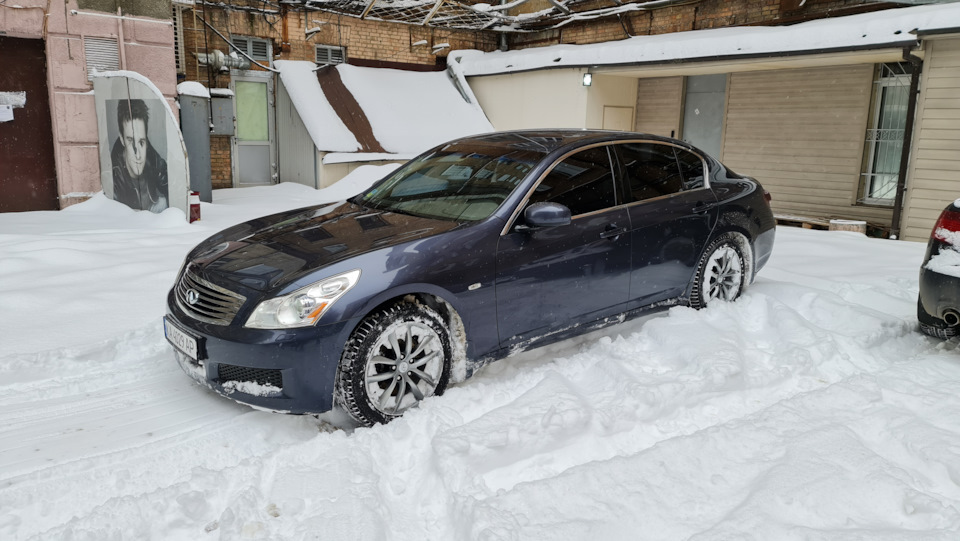 Перший сніг та перші враження від Infiniti взимку 1