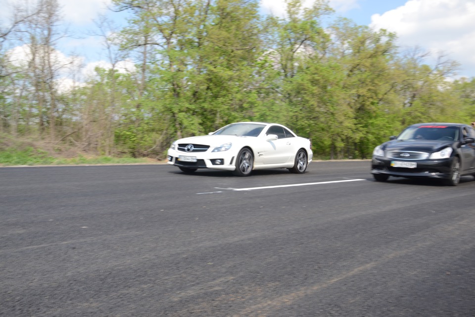 SL63 AMG IWC Edition (200 штук у світі), Panamera GTS, G35x покотушки 4
