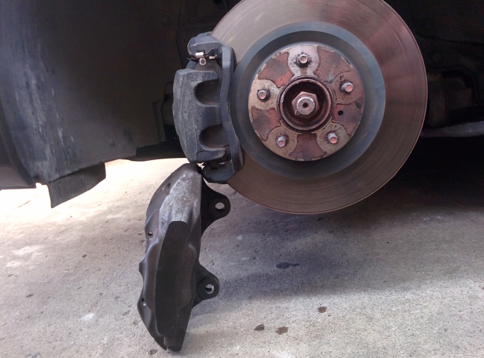 Brembo BM5 4 поршневі супорти від VW Touareg 4