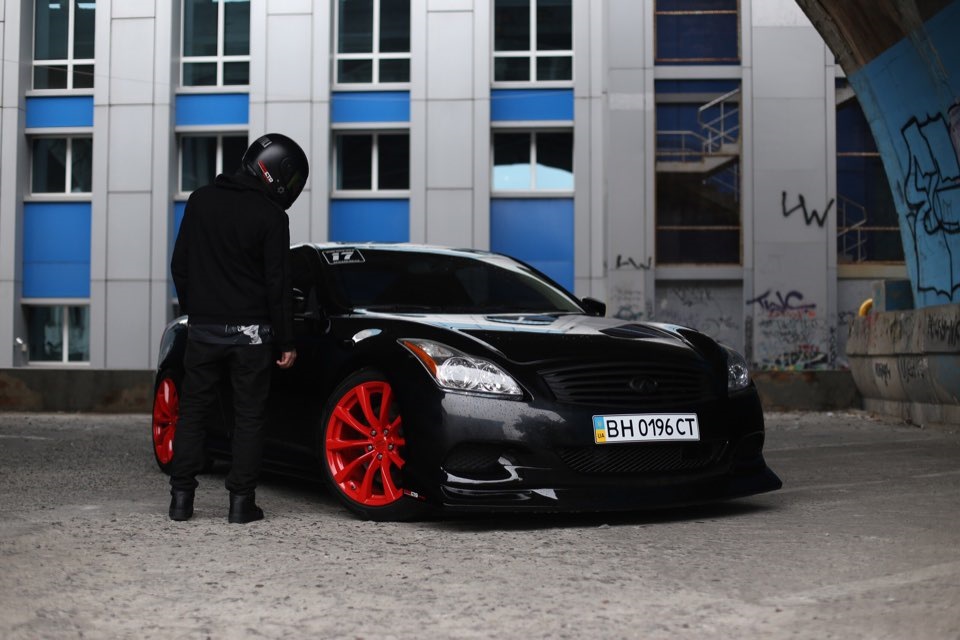 INFINITI G37S 2