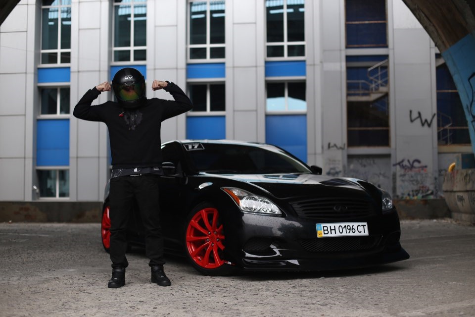 INFINITI G37S 4
