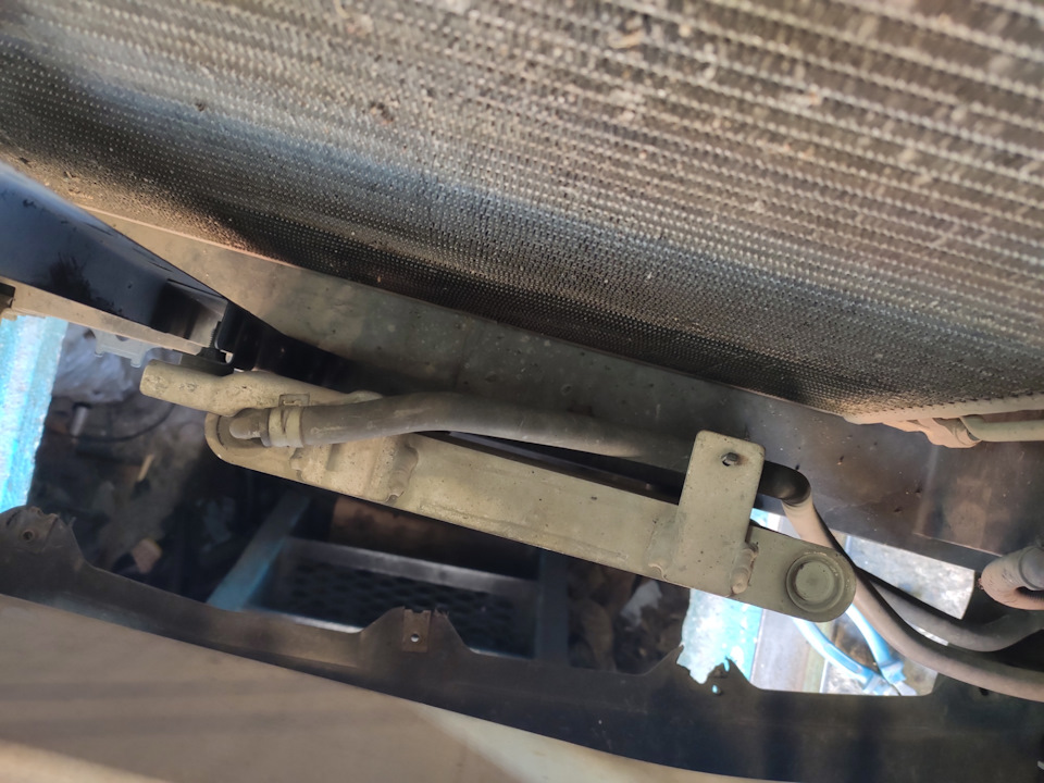 Радіатор АКПП g37s 2