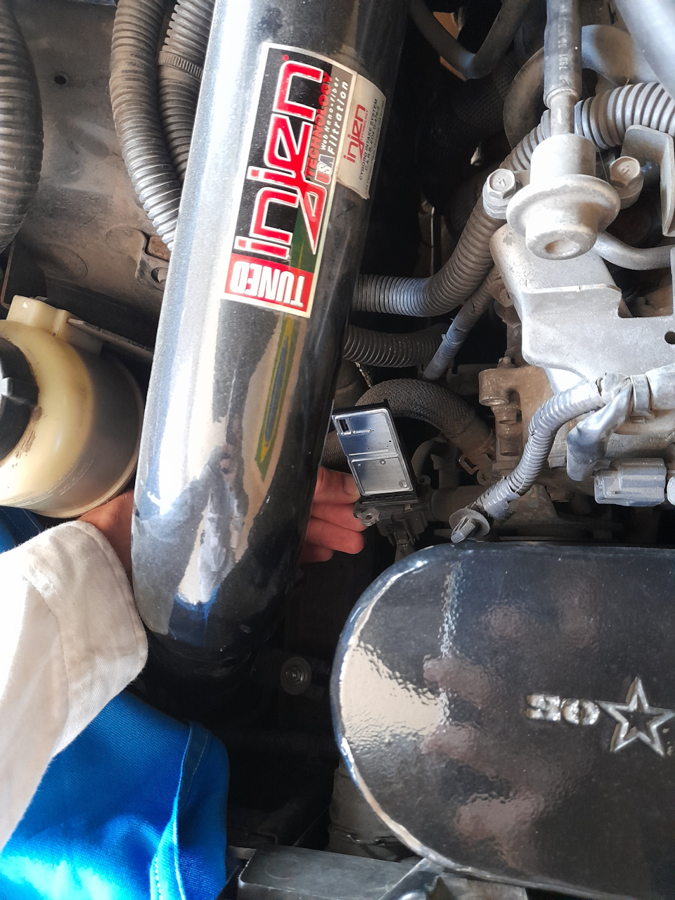 Чистка дросельних заслінок та ДМРВ на G37 / Cleaning the throttle body & MAF on G37 2