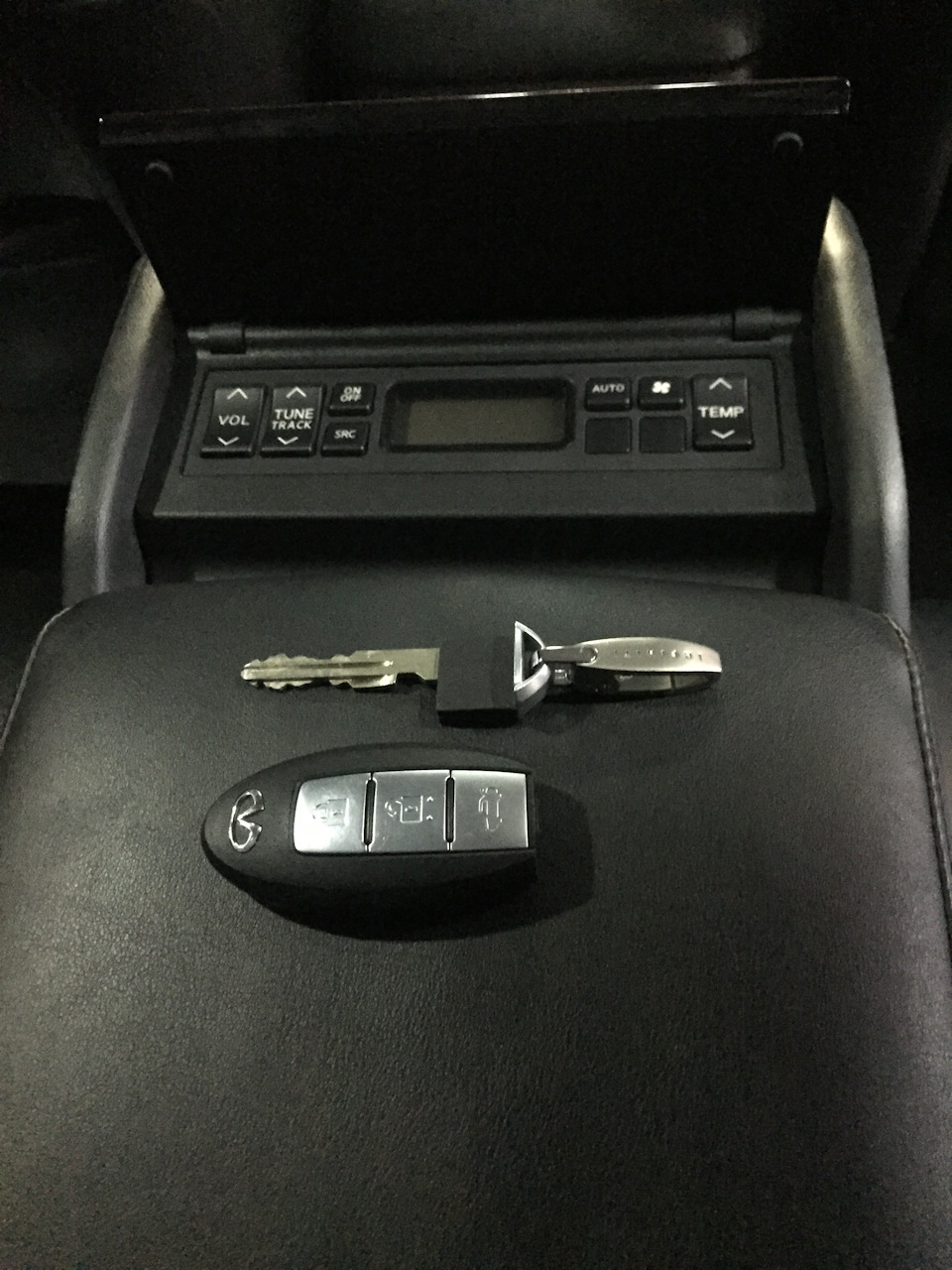Як закрити працюючий автомобіль? 2