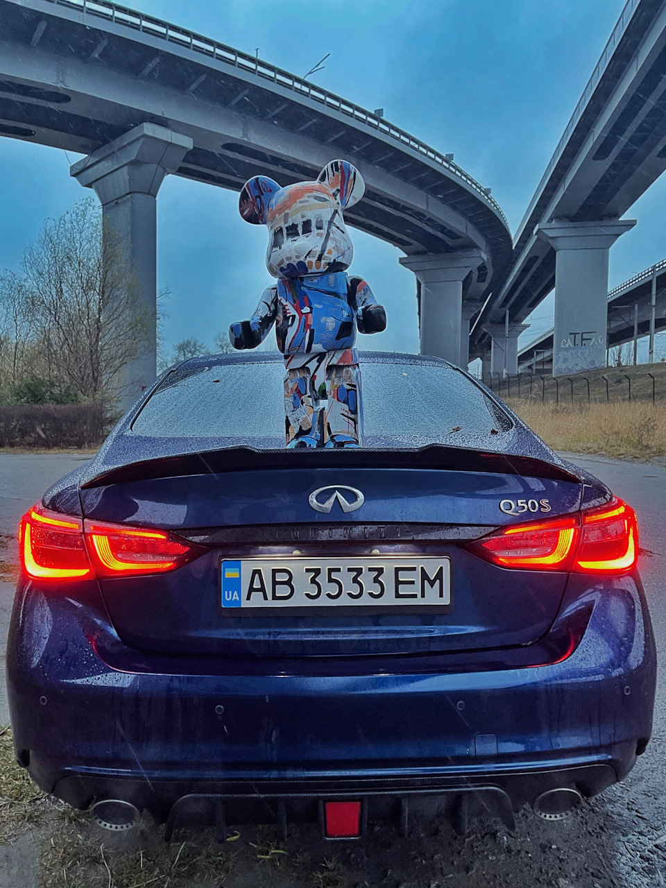 Red Sport & Bearbrick 3