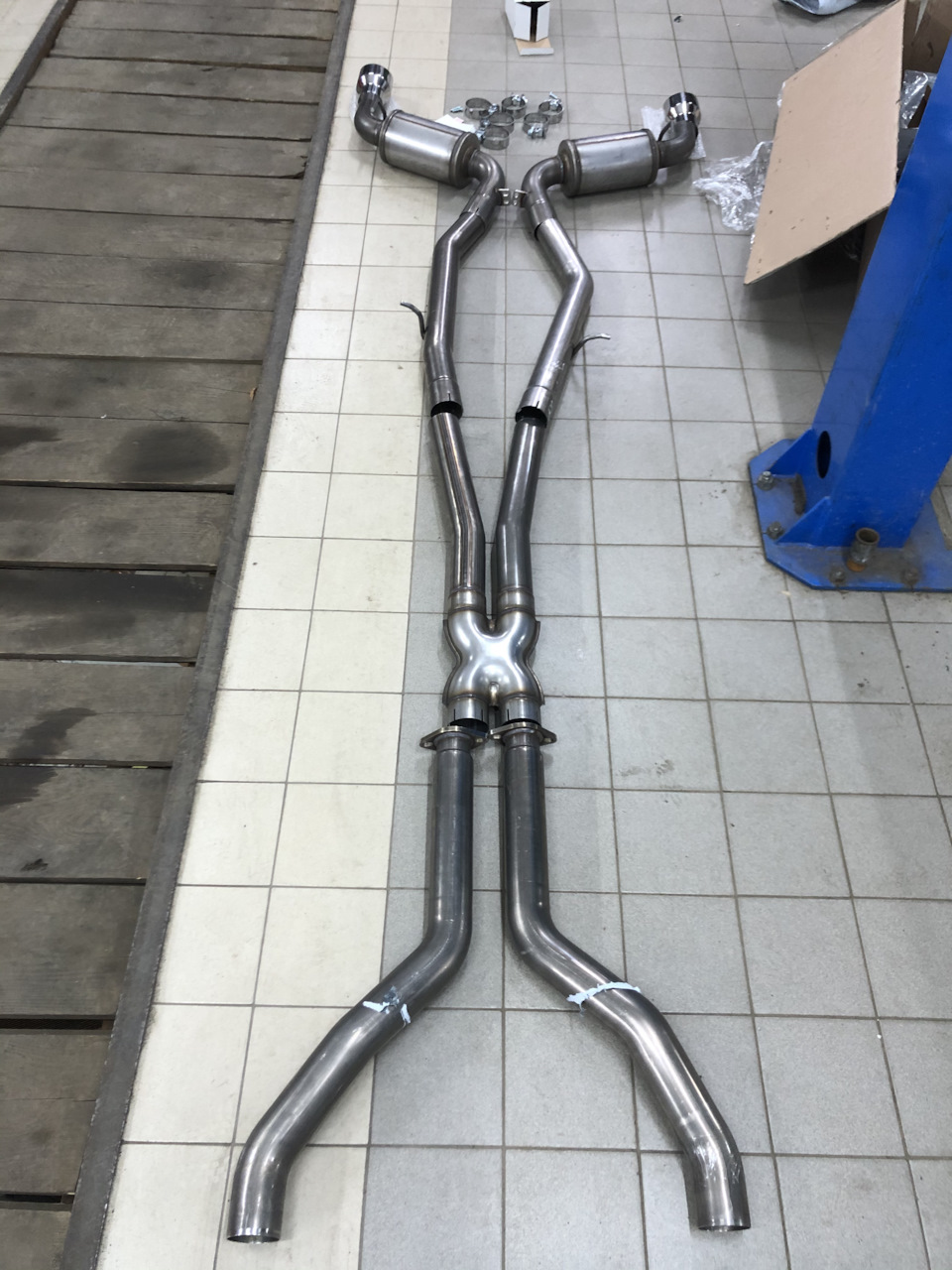 CATBACK MBRP + HKS пайпи, перешивши керма, нові диски 4