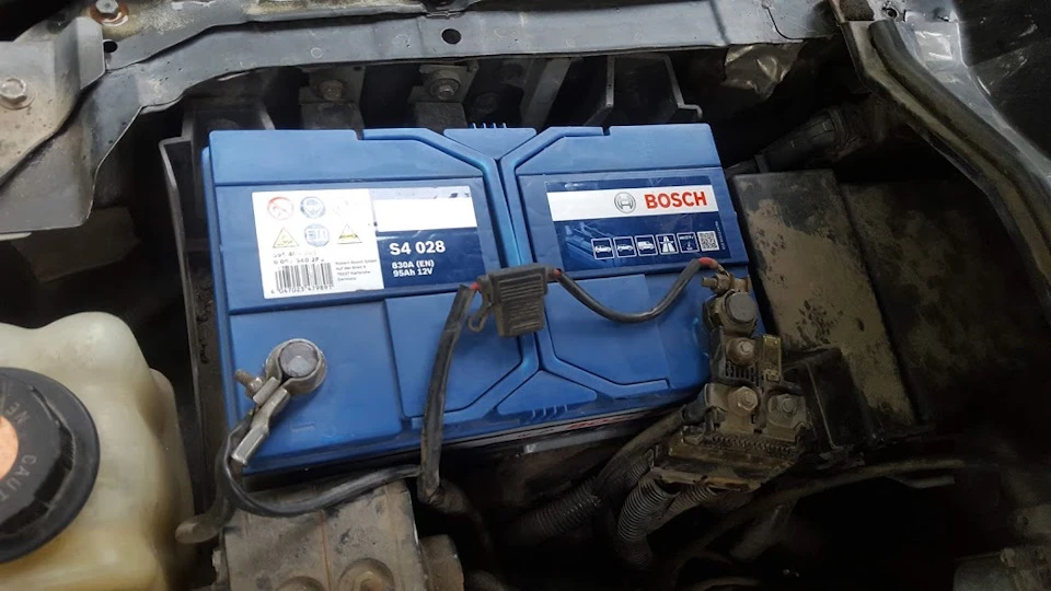 Новий акумулятор Bosch S4 028
