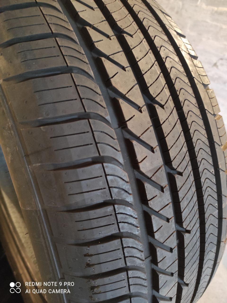 Goodyear Eagle Sport 255/50 R20 4