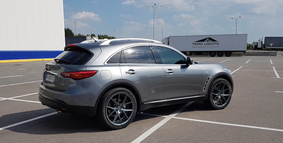 22е тапочки для красуні: Verde v99 Axis 22х9 + Vredestein Ultrac Vorti 275/40R22 108Y