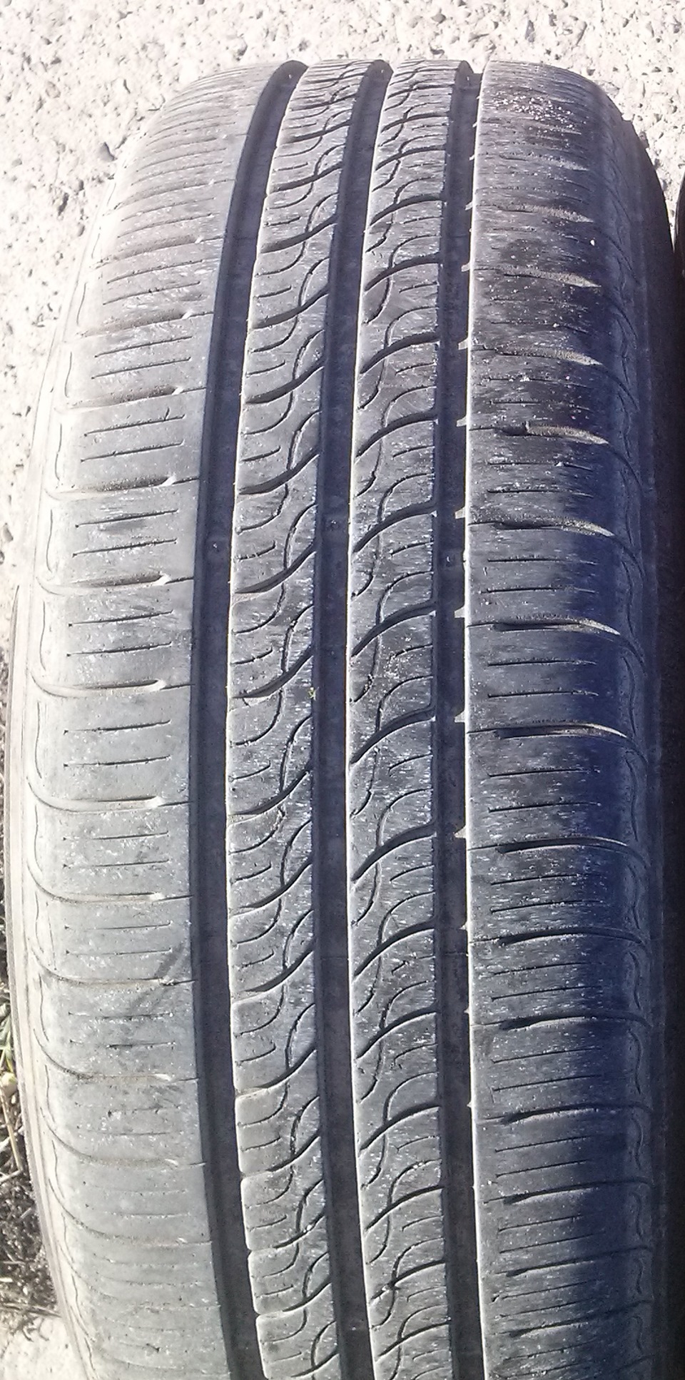 Літня гума 205*65*R15 made аж Корея 5