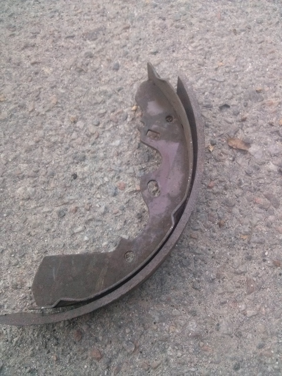 Задні гальмівні колодки. 2