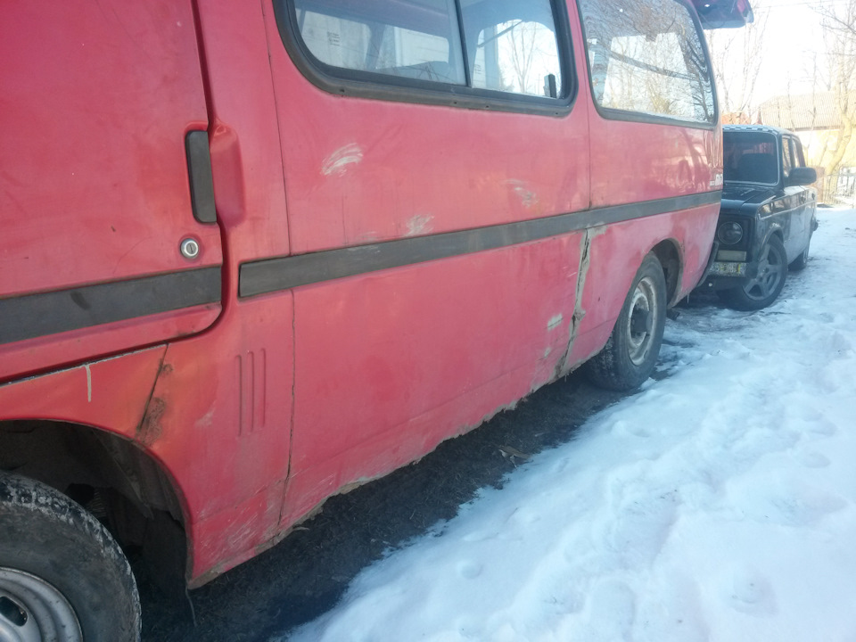 Видимі косяки по кузову. 1