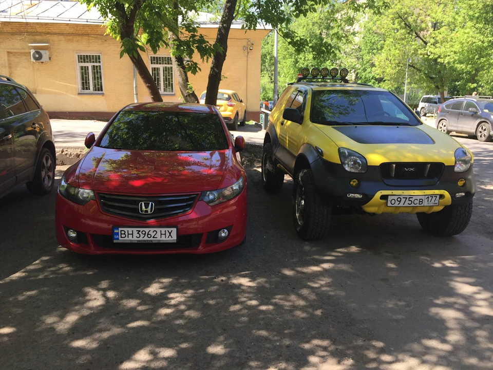 Фото з молодшим братом)