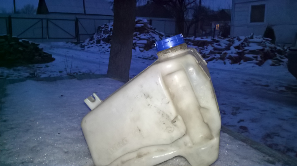 Бачок омивача 1