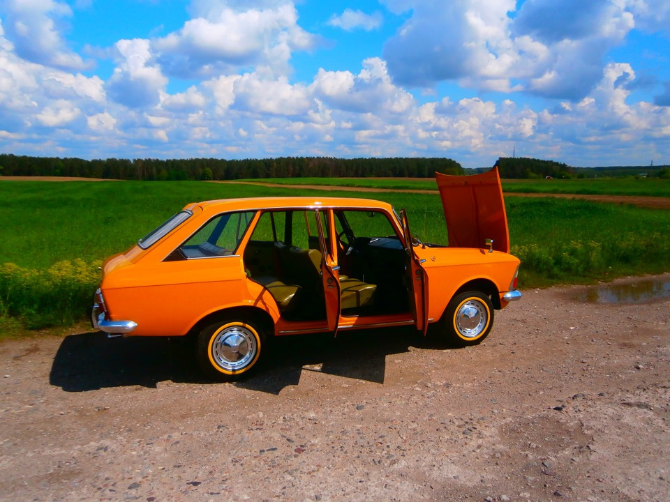 На природі Іж комбі 4