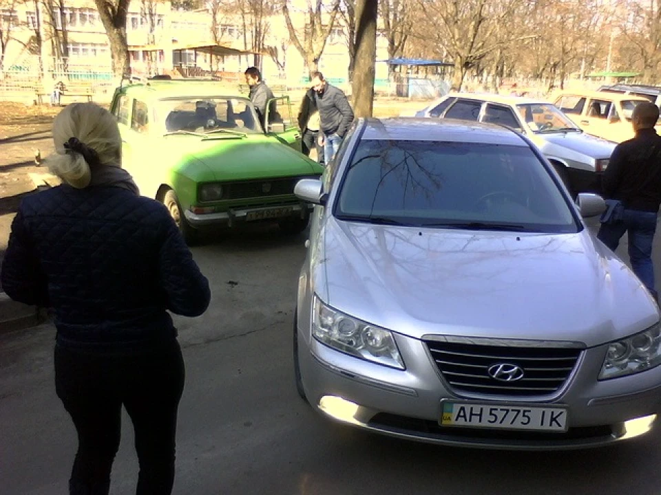 Як вівця , сівба за кермо не помістилася там, де вантажівка проїде...