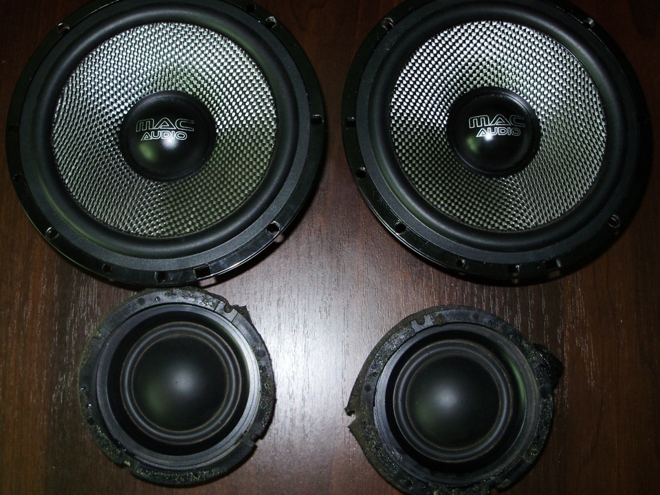 Динаміки з карбоновою вставкою MacAudio, та пищалки 1