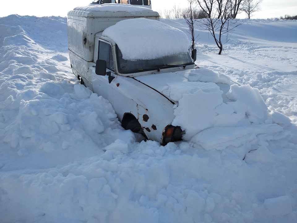 Зима триває 2
