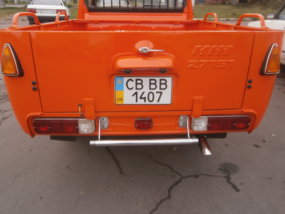 встановлюємо задні поворотники в крило (як на заводі) 4