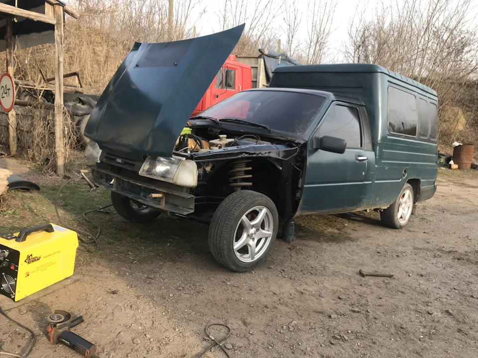 Двигун і кузов