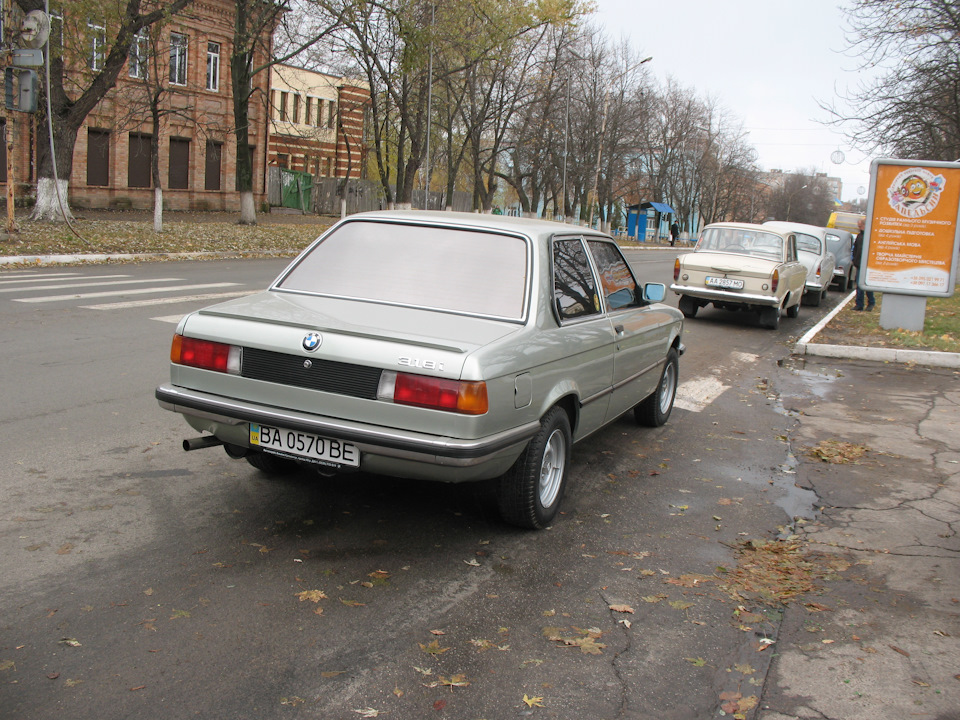 День Автомобіліста, або Москвич знову у справі 4