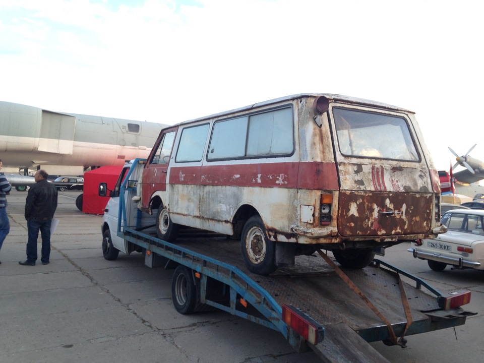 До виставки готові! І трохи перших замальовок з OldCarLand 3
