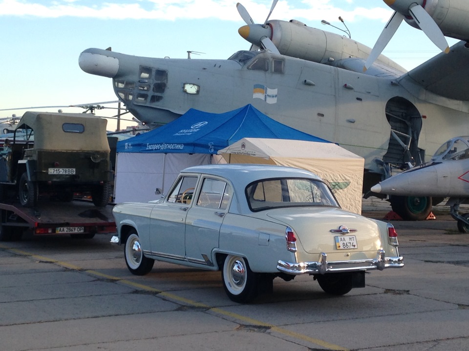 До виставки готові! І трохи перших замальовок з OldCarLand 5