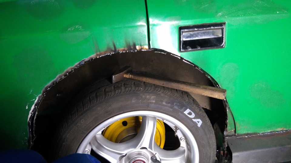 Bodykit. 1. Арки коліс (задня права) 3