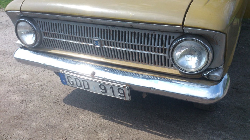 Підрізав підкрилки і зняв ікла 2