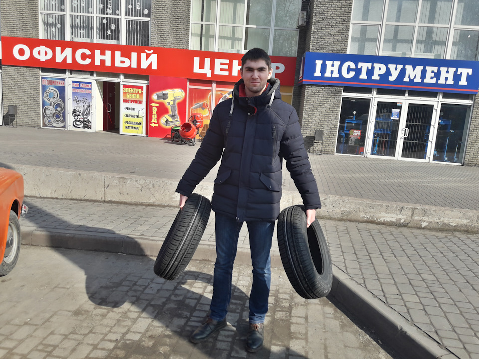 Купив літню гуму і перевзувся. (Зима пішла) 2