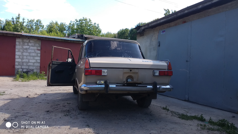 Задні ліхтарі 1