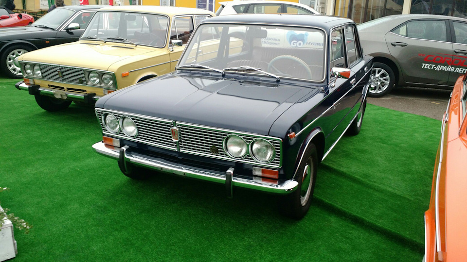 Перша виставка 2