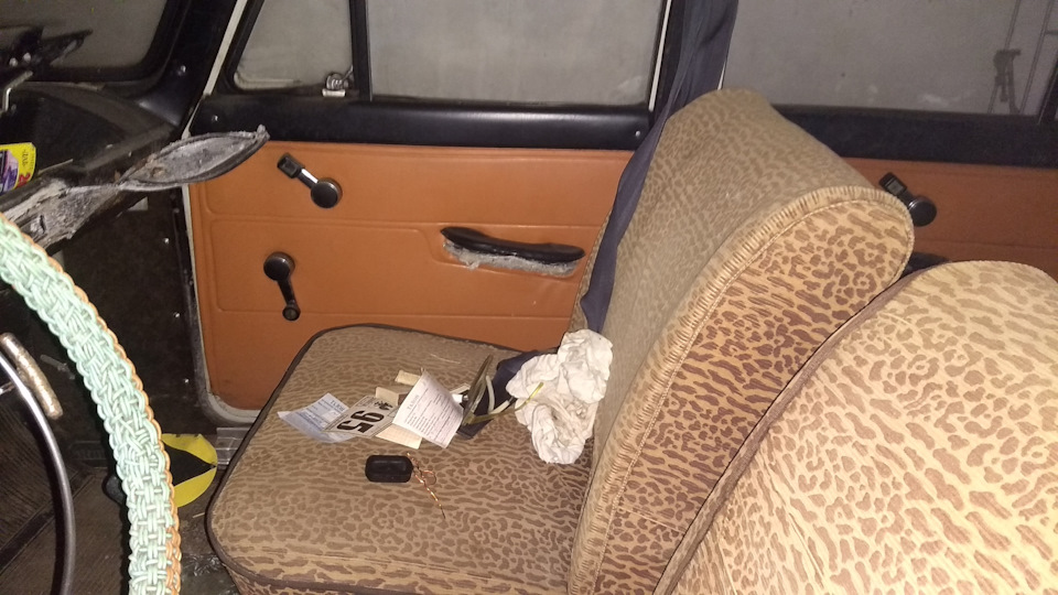 Чергова капсула в гаражі Іж 412 5