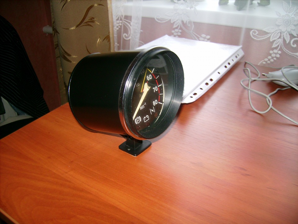 Тахометр 2