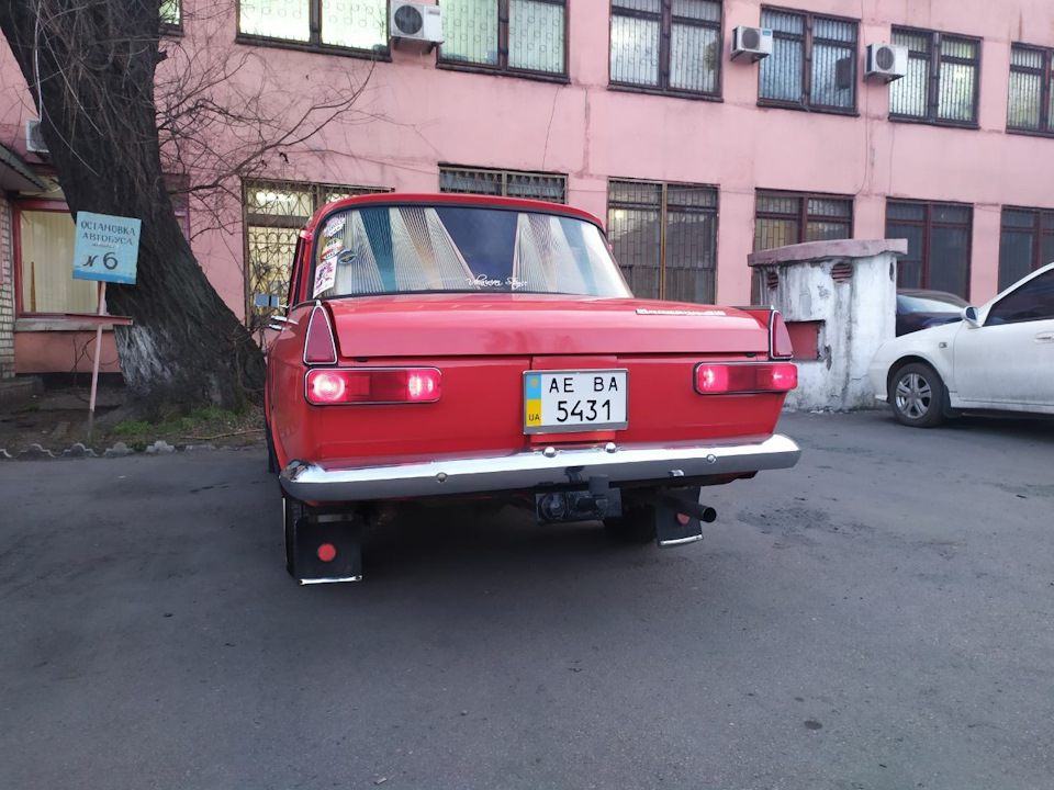 Потрібно більше секцій задніх ліхтарів, що горять! 3