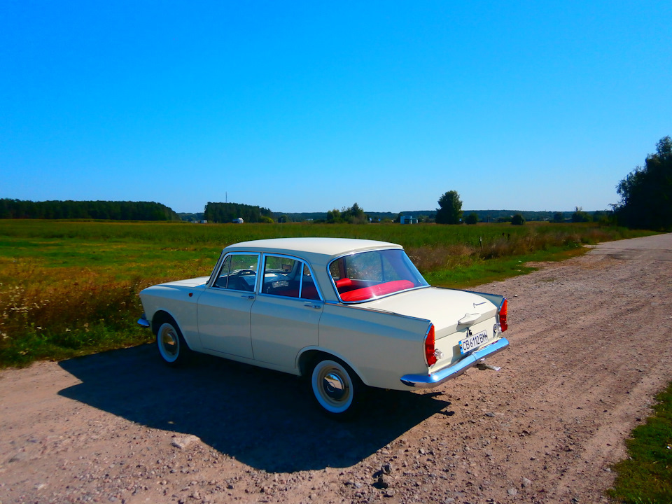 Фотографії автомобіля ІЖ 412 4