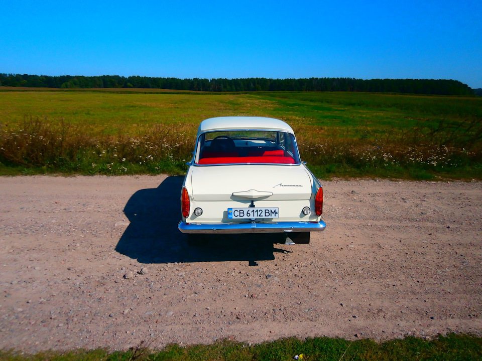 Фотографії автомобіля ІЖ 412 3